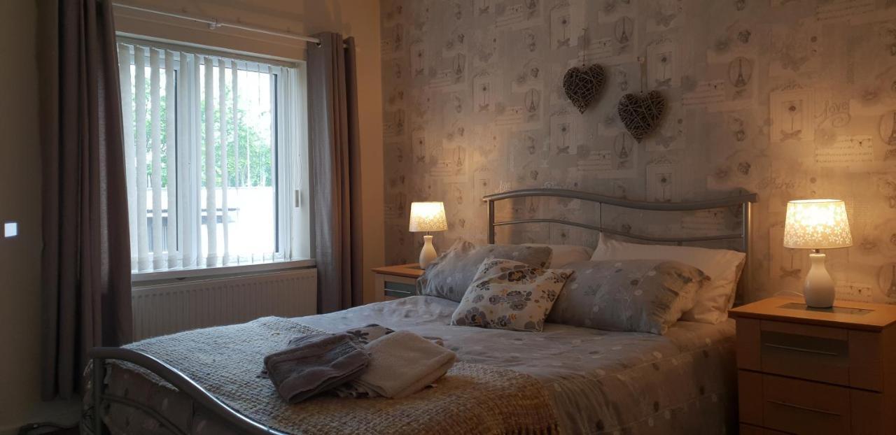 ストラベーン Comfy Quiet Town Houseヴィラ エクステリア 写真
